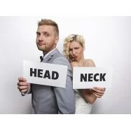 2 pancartes HEAD NECK couple