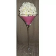 Vase martini avec des perles et une demi boule de roses blanches rose