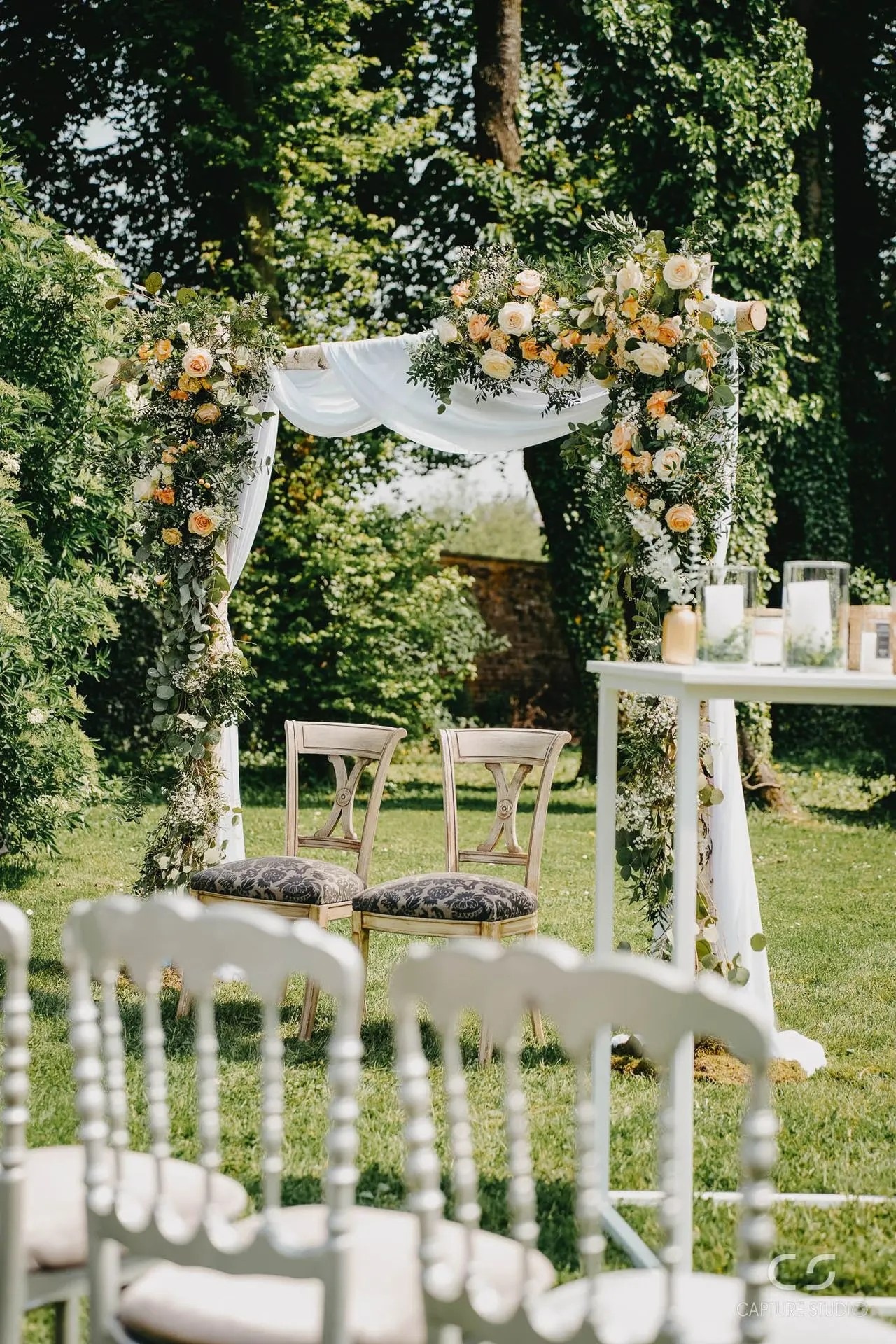 Arche fleurie en bouleau