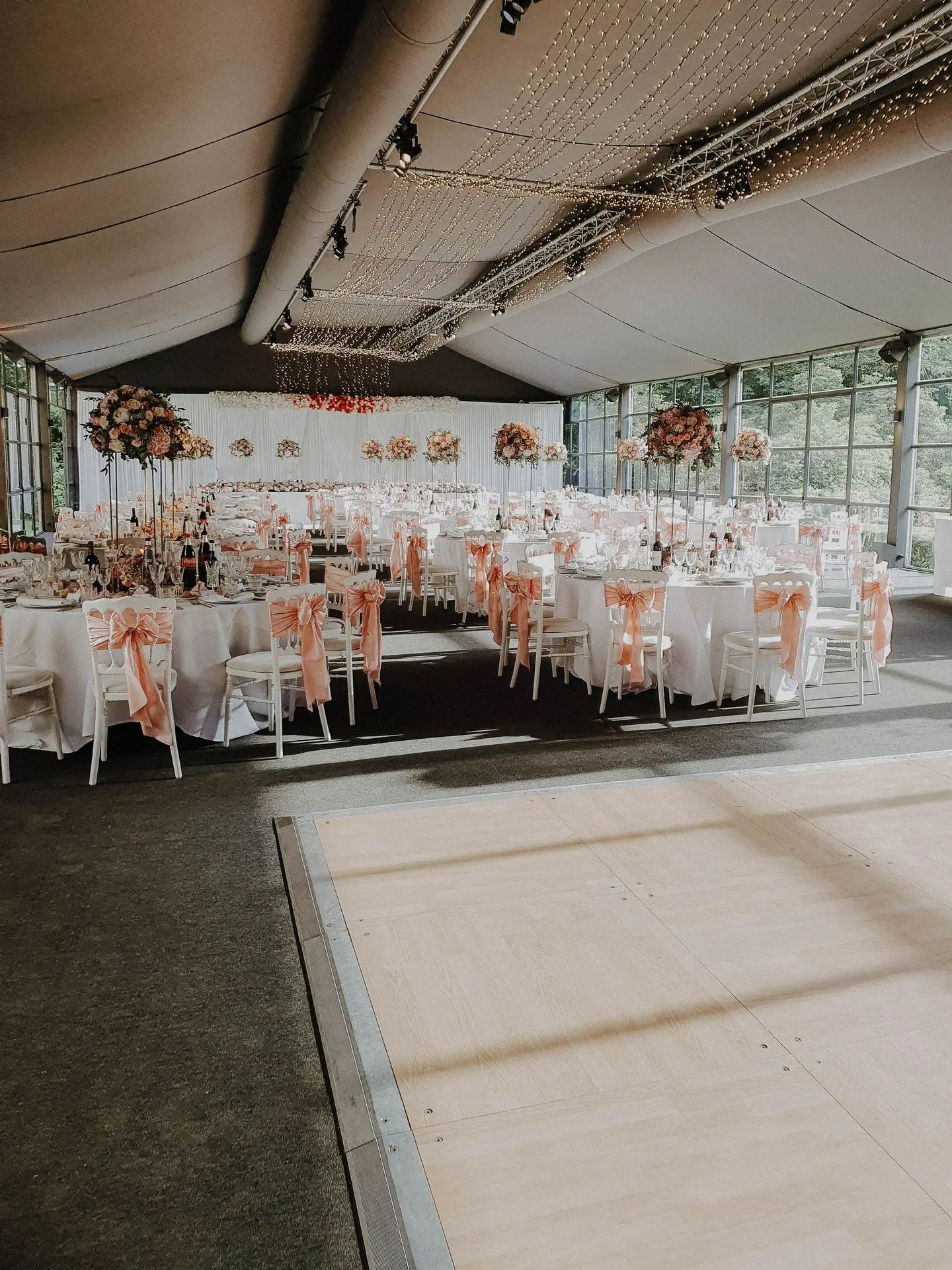 Salle de mariage en rose
