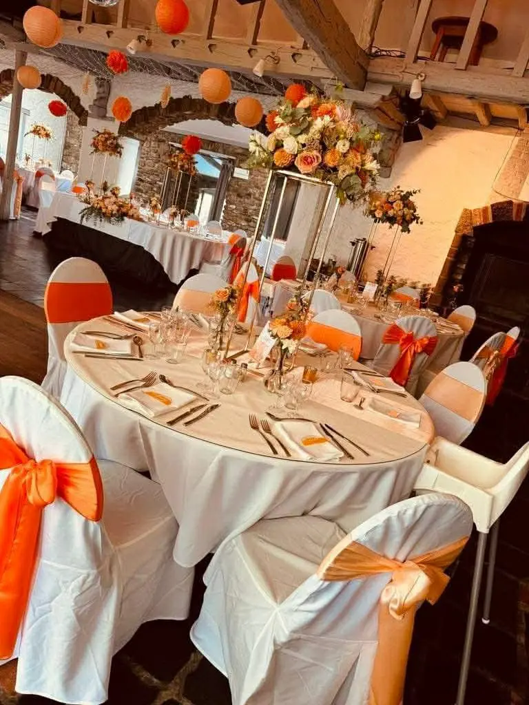 Noeud de chaise orange et pêche