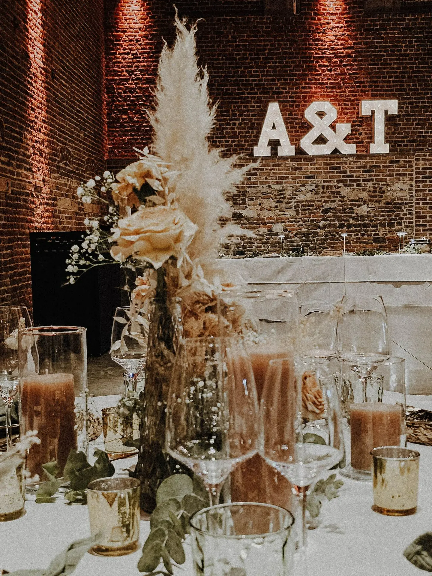 Lettre lumineuse géante