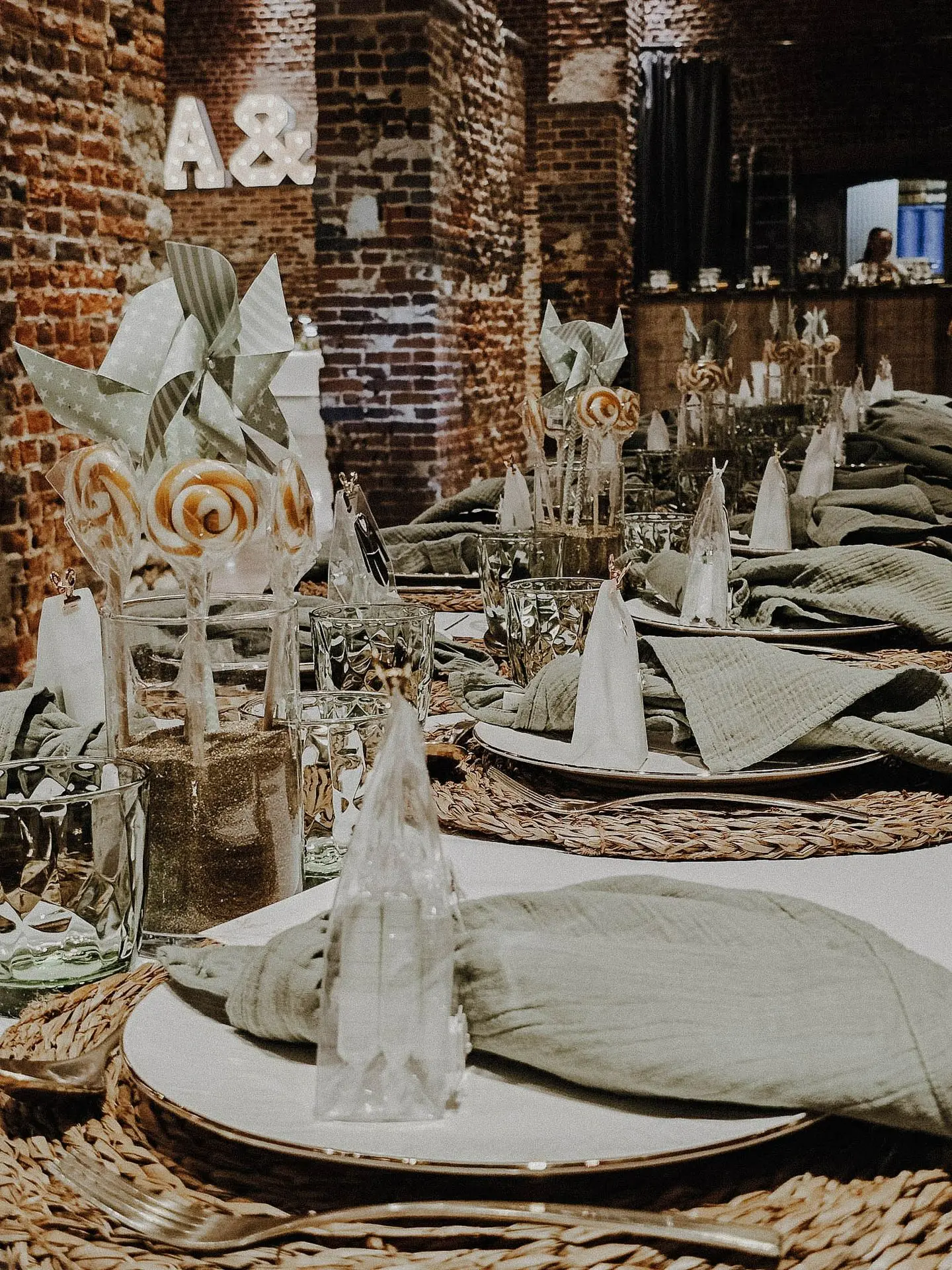 Serviette gaz de coton et set de table rotin