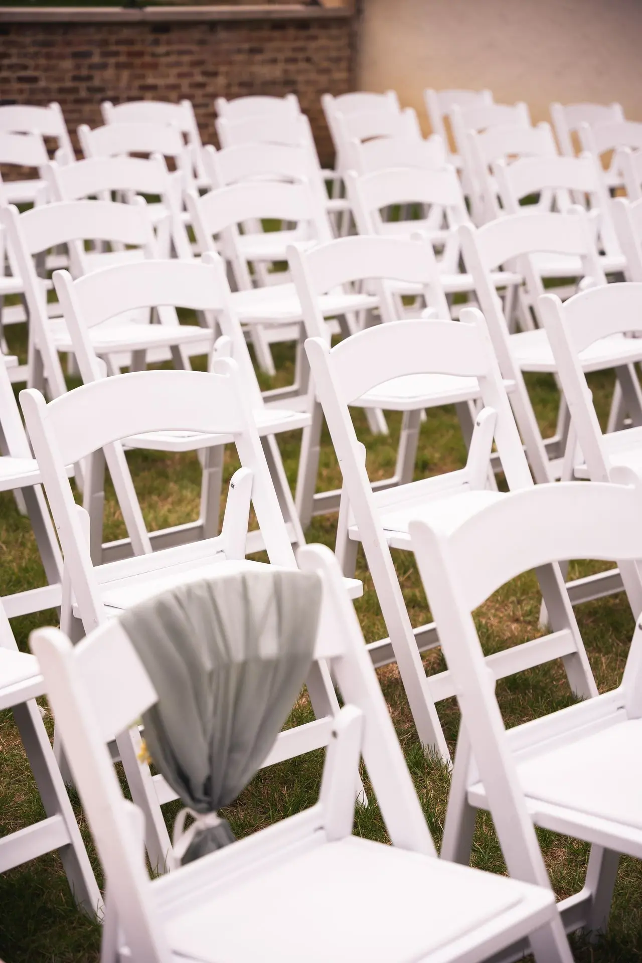 Chaise blanche mariage