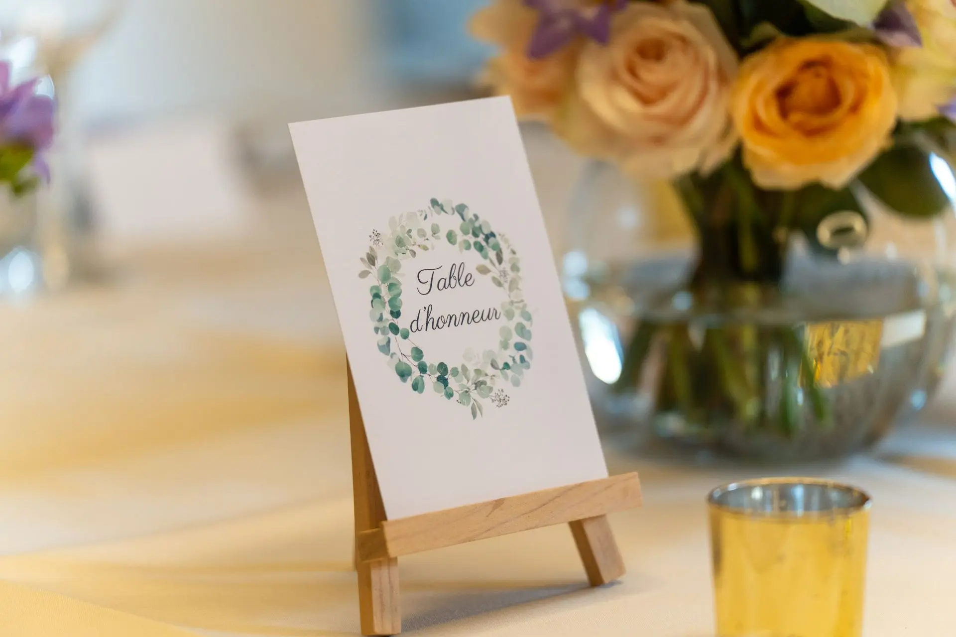 Nom avec la table des mariés