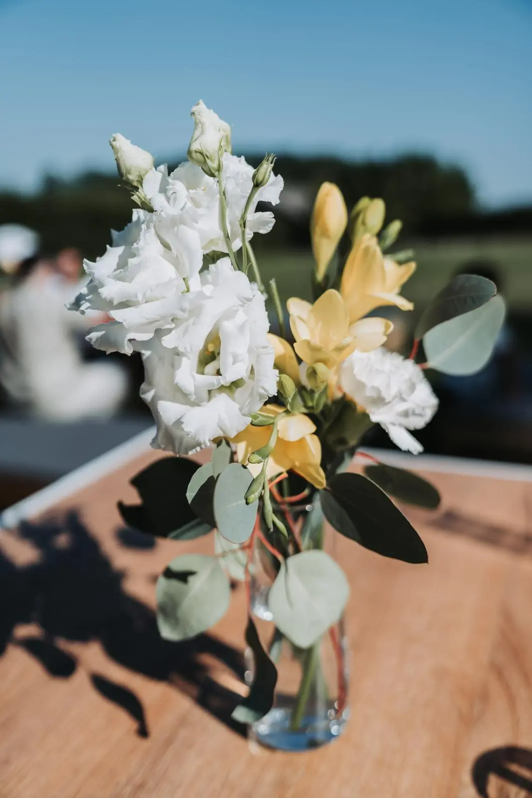 Soliflore fleurie blanc et jaune