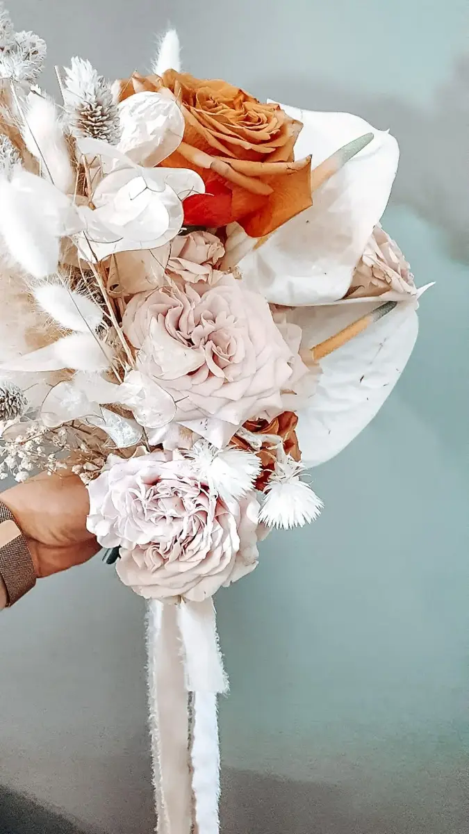 Bouquet de mariée – Petit Versailles, mariage de Manon et Thibault
