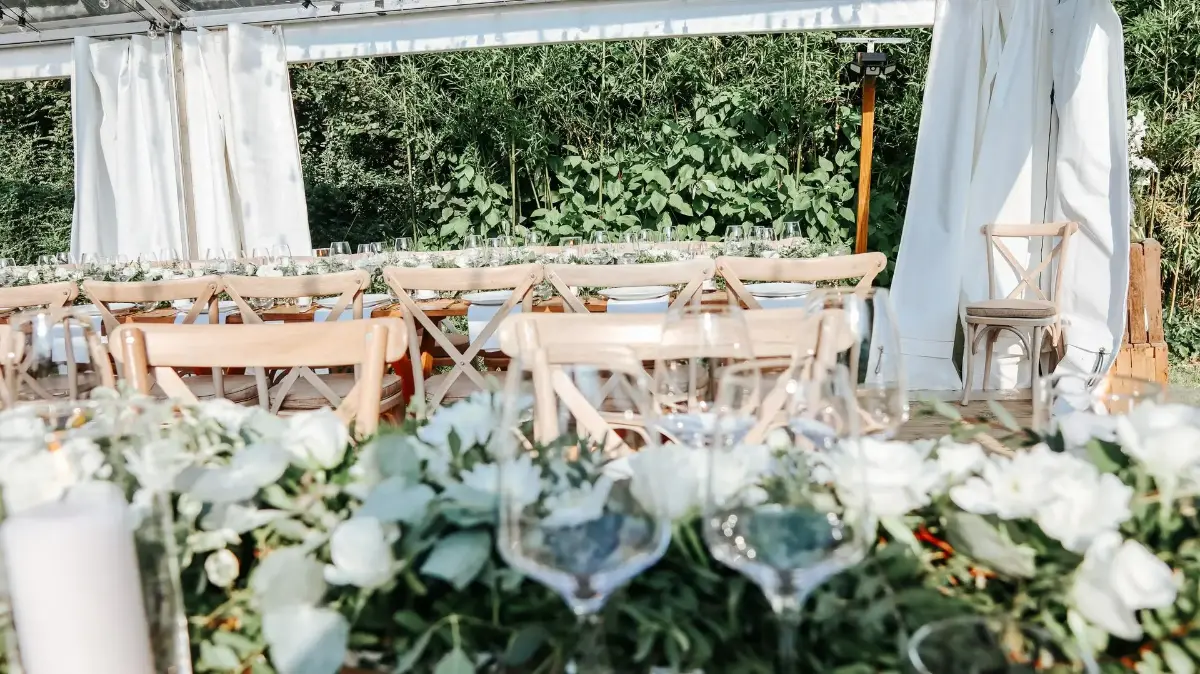 Zoom chemin fleuri – mariage de Reyana et Jonnick