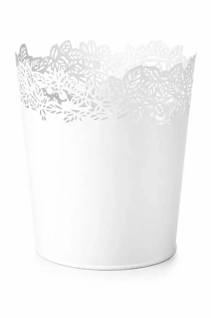 Pot blanc avec des oiseaux