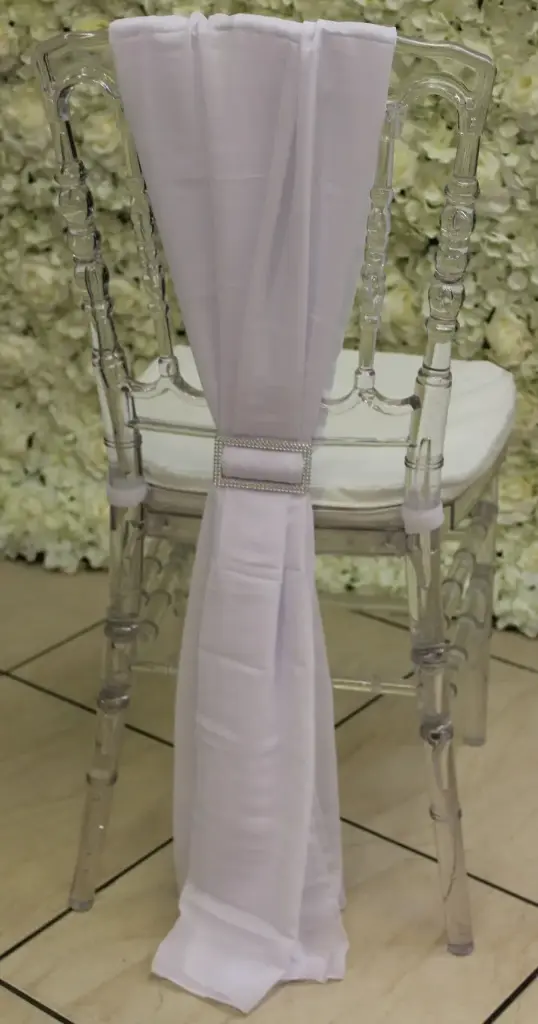 Traîne de chaise blanc